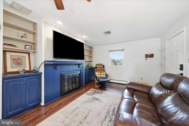 6442 AMHERST AVE, Columbia, MD 21046