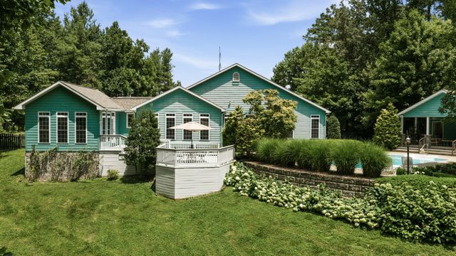 1766 Hunts Ln, Bowling Green, KY 42103