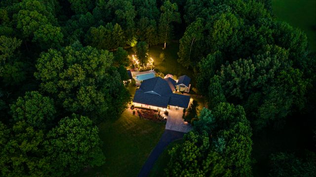 1766 Hunts Ln, Bowling Green, KY 42103