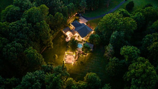 1766 Hunts Ln, Bowling Green, KY 42103