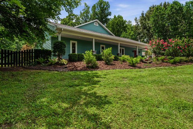 1766 Hunts Ln, Bowling Green, KY 42103