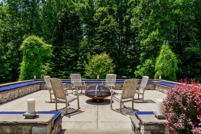 1766 Hunts Ln, Bowling Green, KY 42103