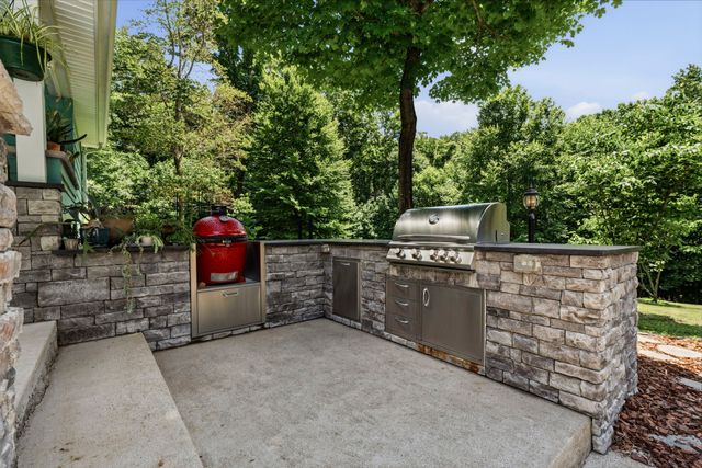 1766 Hunts Ln, Bowling Green, KY 42103