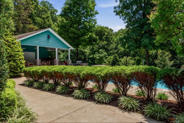 1766 Hunts Ln, Bowling Green, KY 42103