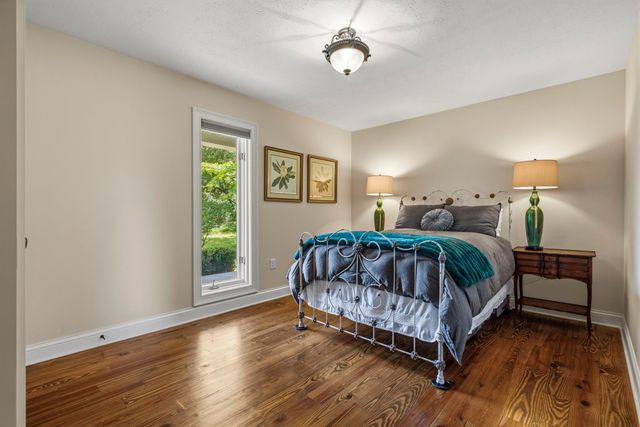 1766 Hunts Ln, Bowling Green, KY 42103