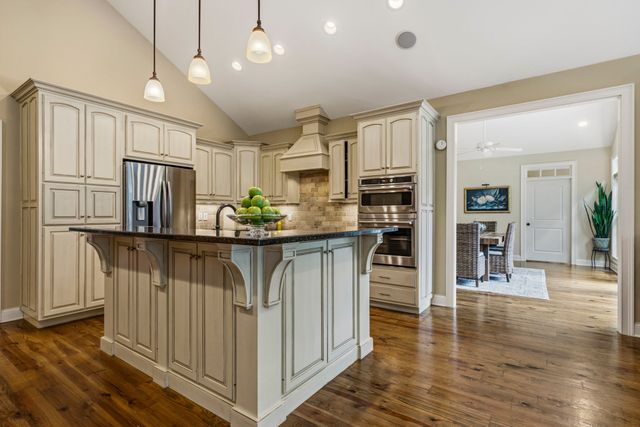 1766 Hunts Ln, Bowling Green, KY 42103