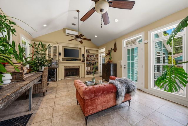 1766 Hunts Ln, Bowling Green, KY 42103