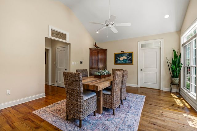 1766 Hunts Ln, Bowling Green, KY 42103