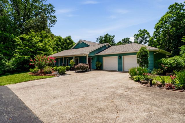 1766 Hunts Ln, Bowling Green, KY 42103