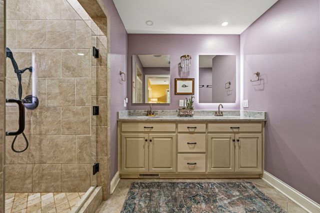 1766 Hunts Ln, Bowling Green, KY 42103