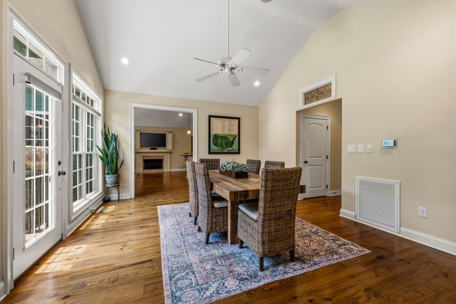 1766 Hunts Ln, Bowling Green, KY 42103