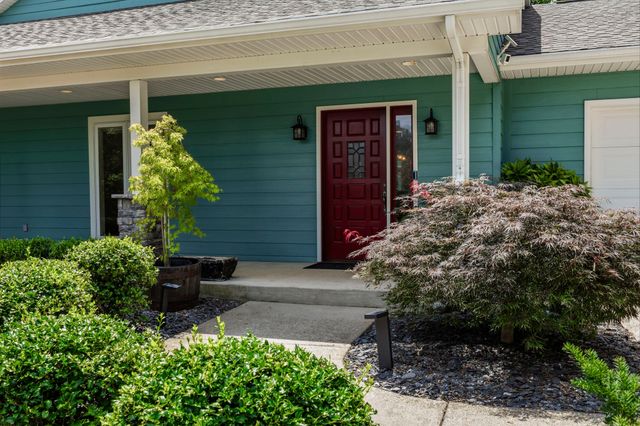 1766 Hunts Ln, Bowling Green, KY 42103