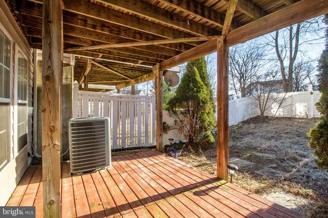 98 LULLWATER WAY, Falling Waters, WV 25419