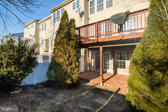 98 LULLWATER WAY, Falling Waters, WV 25419