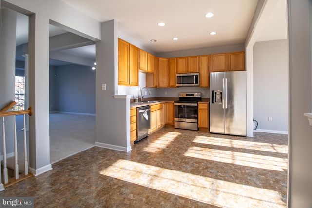 98 LULLWATER WAY, Falling Waters, WV 25419