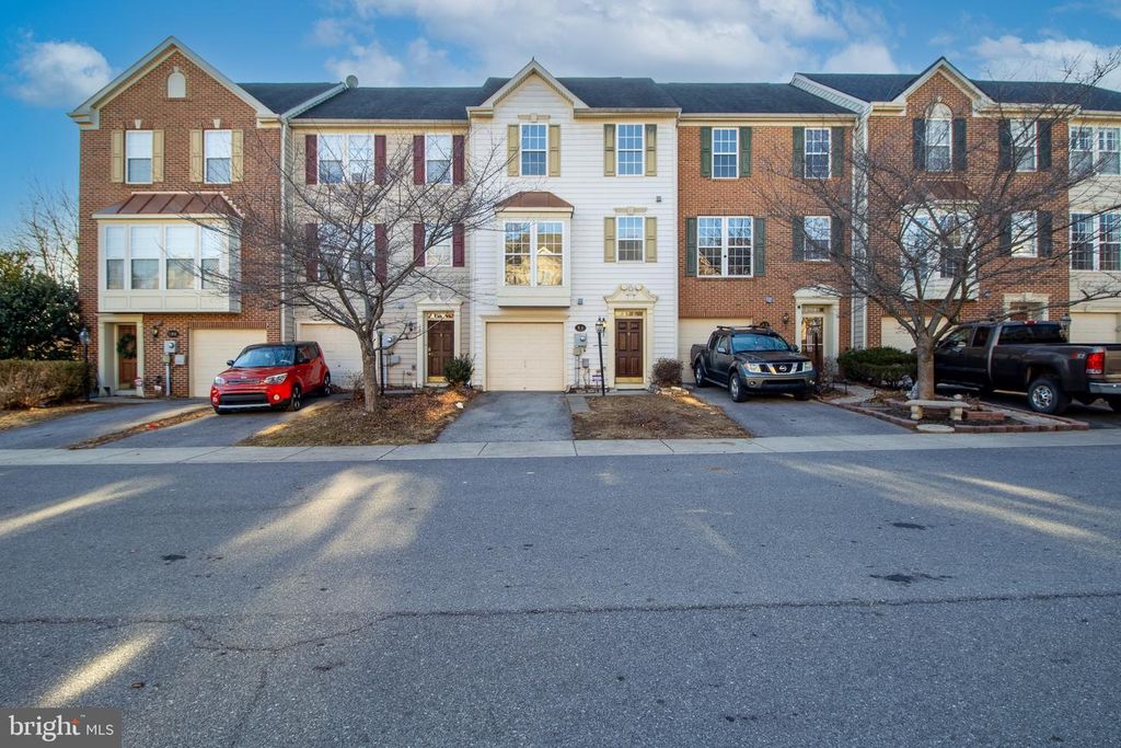 98 LULLWATER WAY, Falling Waters, WV 25419