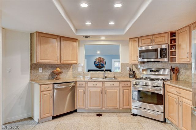 7201 Mission Hills Drive, Las Vegas, NV 89113