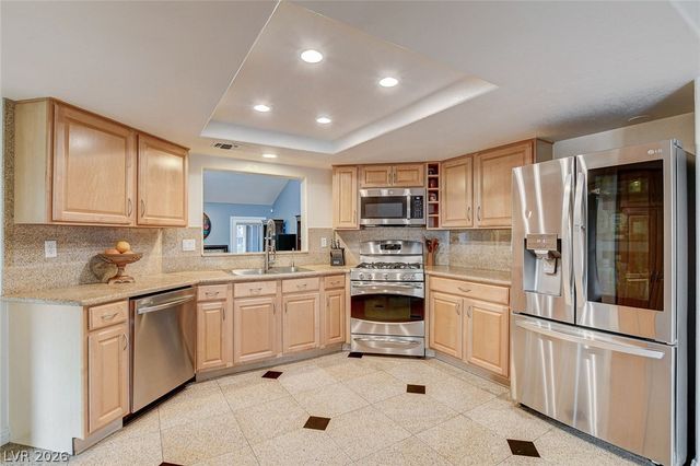 7201 Mission Hills Drive, Las Vegas, NV 89113