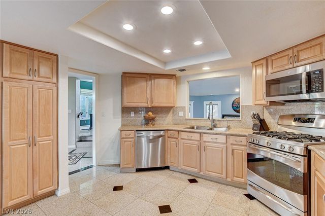 7201 Mission Hills Drive, Las Vegas, NV 89113