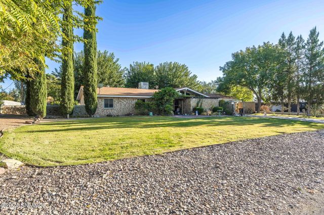 3006 Ronna Drive, Las Cruces, NM 88001