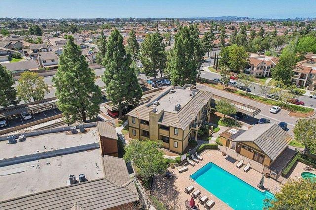 10611 Dabney Dr 11, San Diego, CA 92126