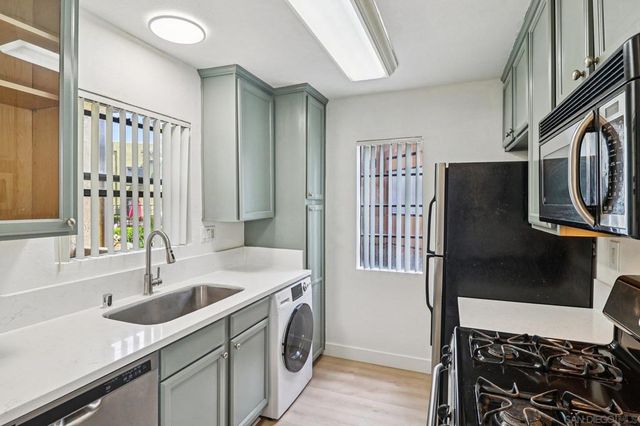 10611 Dabney Dr 11, San Diego, CA 92126