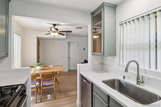 10611 Dabney Dr 11, San Diego, CA 92126