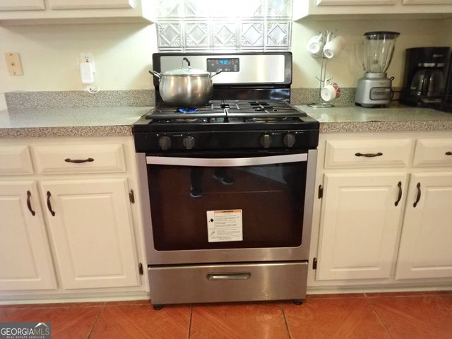 10617 Barberry Drive, Hampton, GA 30228