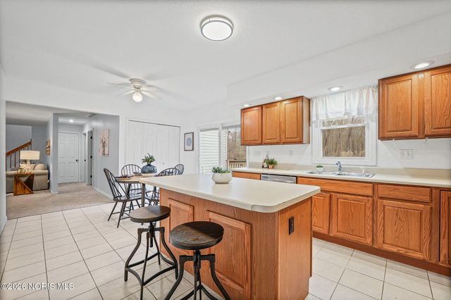 8940 Angola Road, Holland, OH 43528