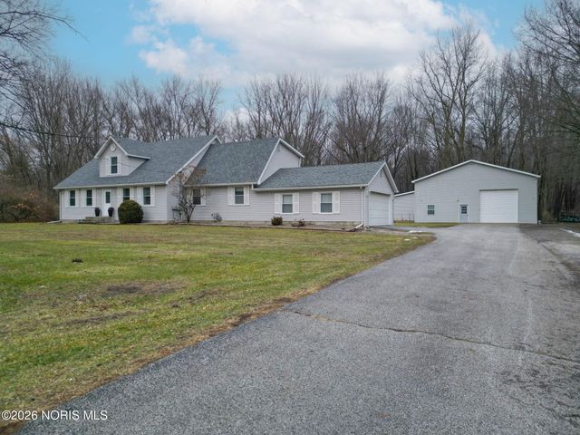 8940 Angola Road, Holland, OH 43528