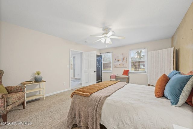 8940 Angola Road, Holland, OH 43528