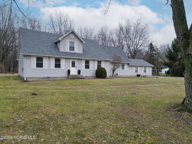 8940 Angola Road, Holland, OH 43528