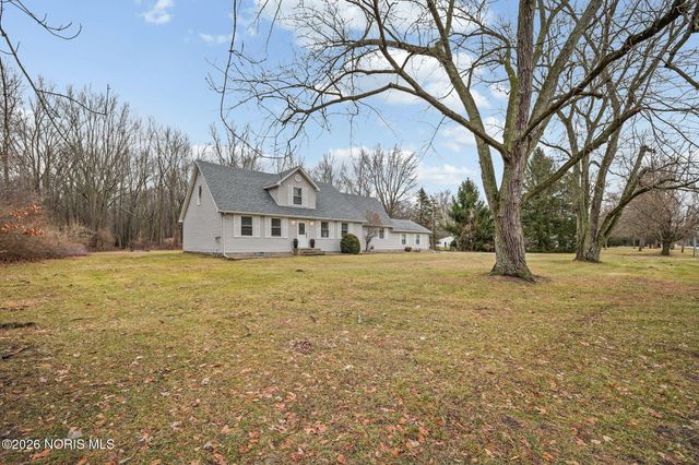 8940 Angola Road, Holland, OH 43528