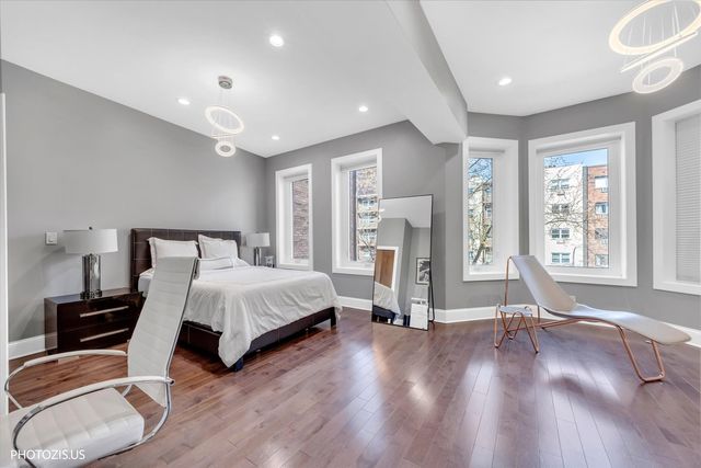 461 W Melrose Street, Chicago, IL 60657