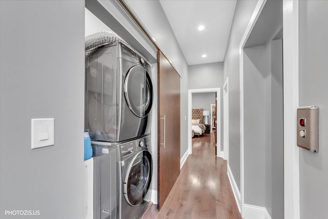 461 W Melrose Street, Chicago, IL 60657