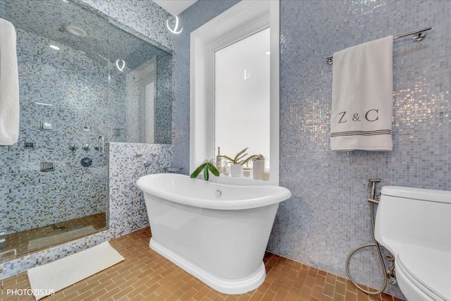 461 W Melrose Street, Chicago, IL 60657