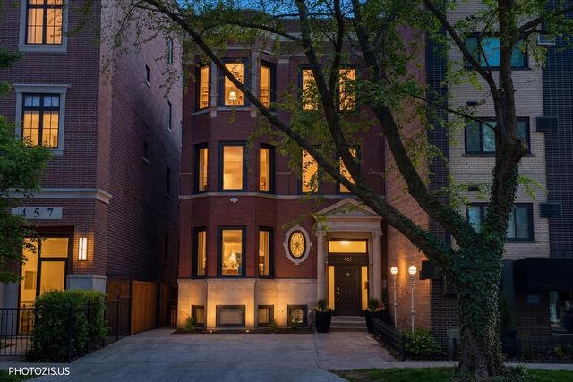 461 W Melrose Street, Chicago, IL 60657