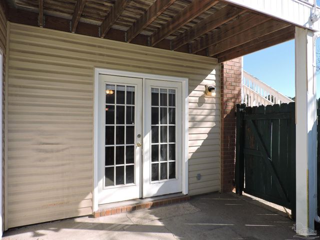 2303 W Michigan Ave H-9, Pensacola, FL 32526