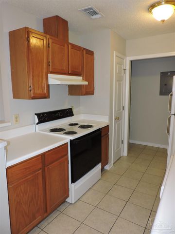 2303 W Michigan Ave H-9, Pensacola, FL 32526