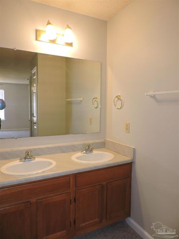 2303 W Michigan Ave H-9, Pensacola, FL 32526