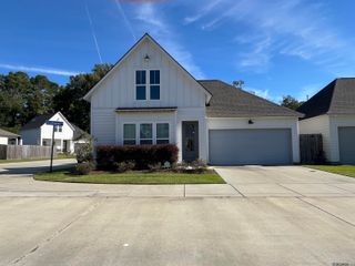 8911 Southlawn Dr, Baton Rouge, LA 70810