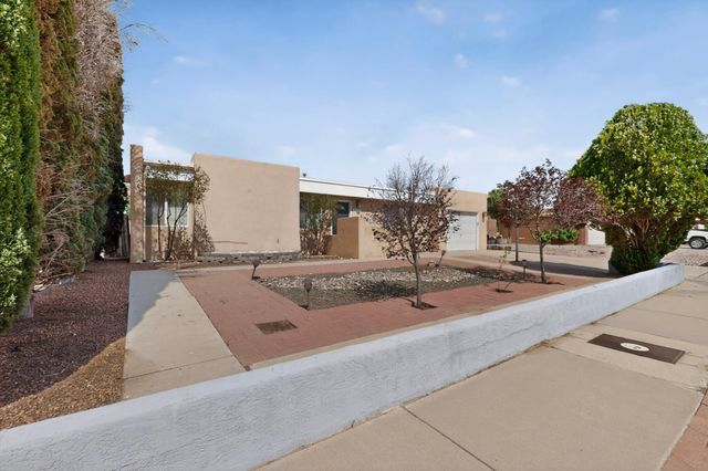 5117 E Camino NW, Albuquerque, NM 87120