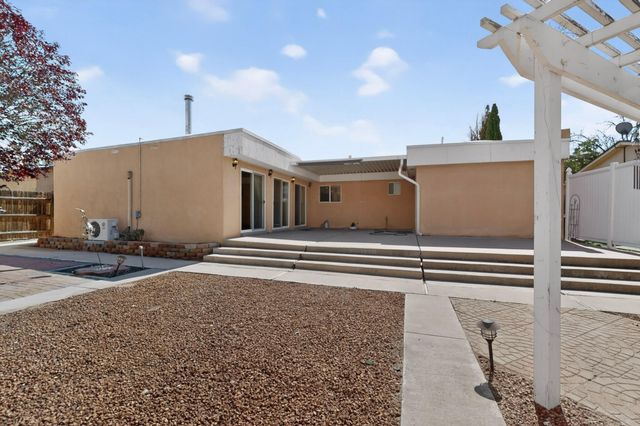 5117 E Camino NW, Albuquerque, NM 87120