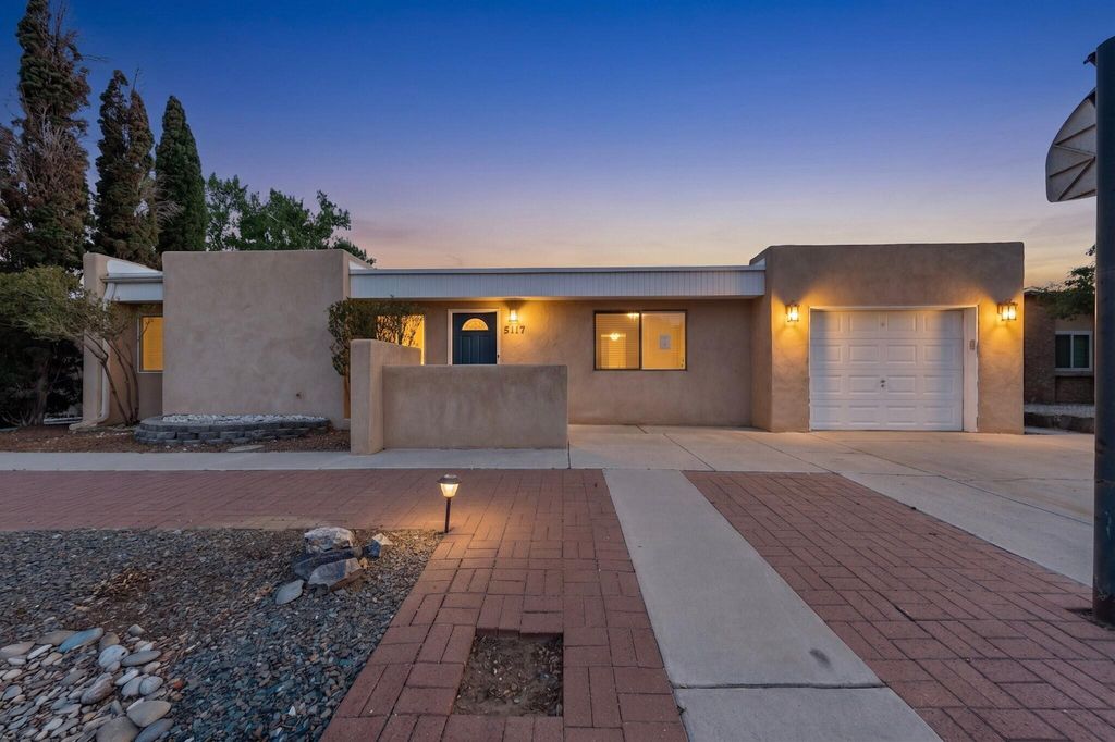 5117 E Camino NW, Albuquerque, NM 87120