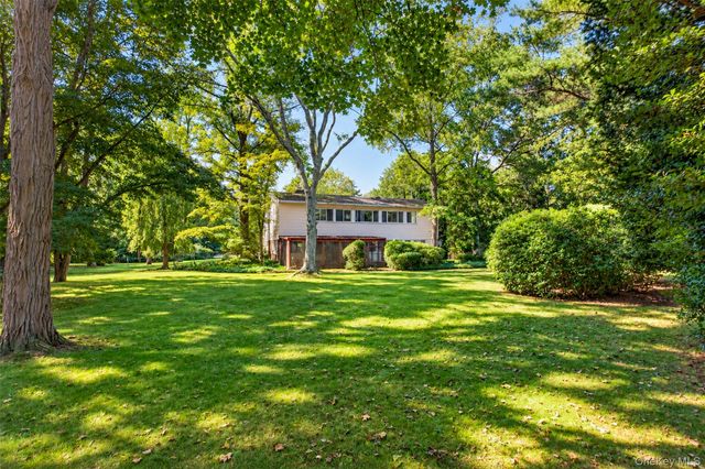 2495 Cedar Swamp Road, Glen Head, NY 11545
