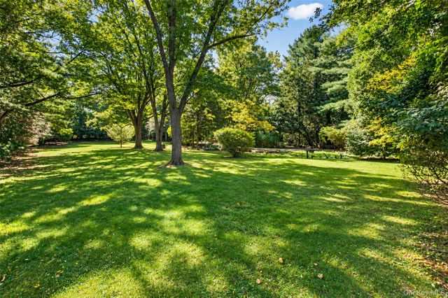 2495 Cedar Swamp Road, Glen Head, NY 11545
