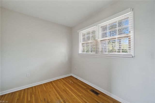242 Hunts Neck RD, Poquoson, VA 23662