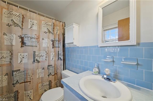 242 Hunts Neck RD, Poquoson, VA 23662