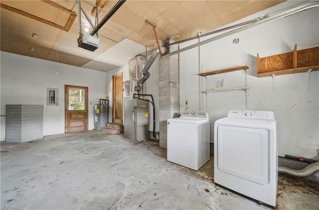 242 Hunts Neck RD, Poquoson, VA 23662