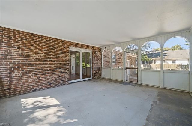 242 Hunts Neck RD, Poquoson, VA 23662